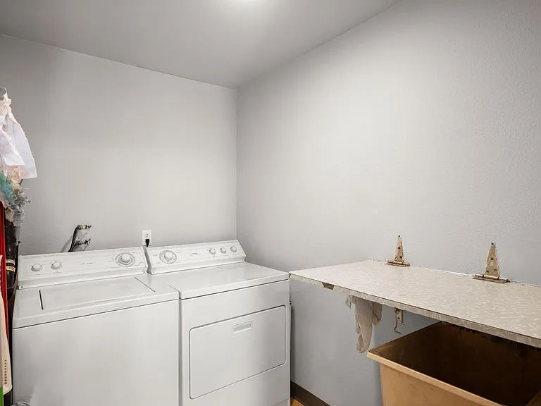 5034 SE Flavel Dr — Photo 16
