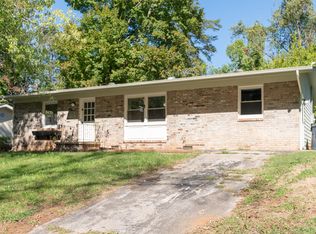 2213 Knollcrest Ln, Knoxville, TN 37920