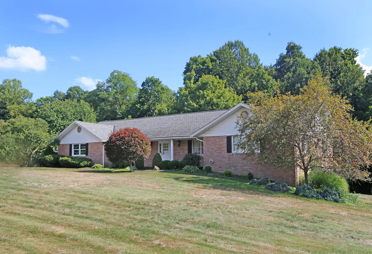 14894 Indian Hills Rd photo 1