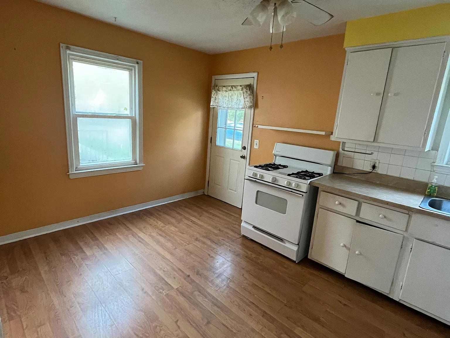 2 bed, 1344 sqft, $1,150 — Photo 4
