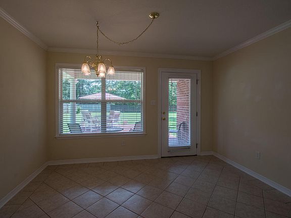 5th image of 10194 Cottage Ct
