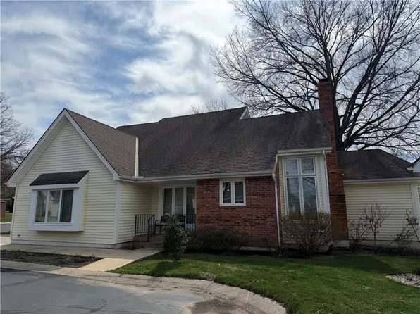 4530 W 90th St, Prairie Village, KS 66207