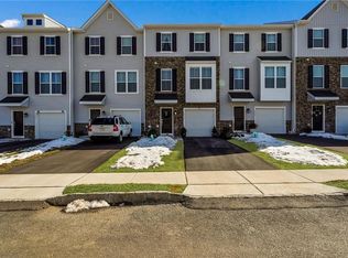 4906 Brookside Ct, Coopersburg, PA 18036
