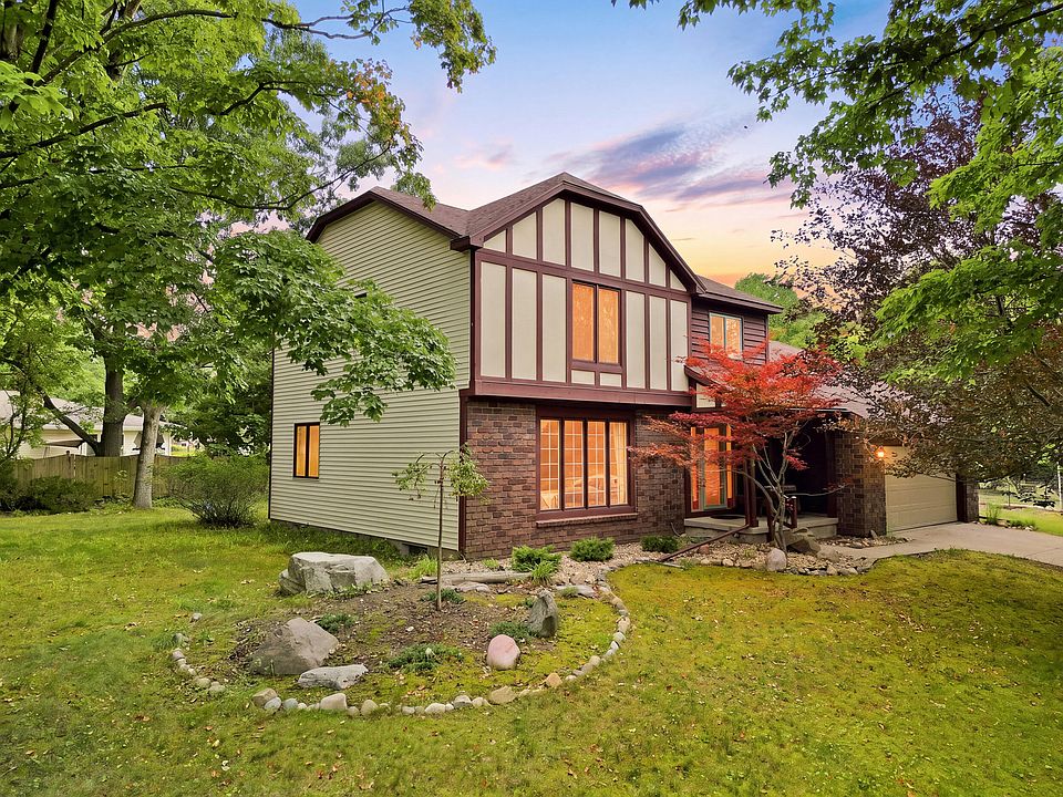 1st image of 720 Novak Ln