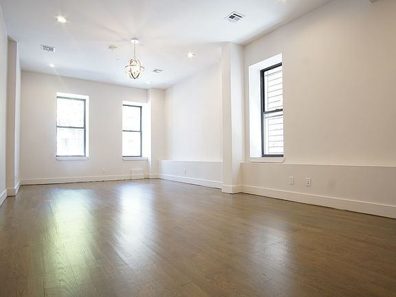 5th image of 1582 Prospect Pl #1F