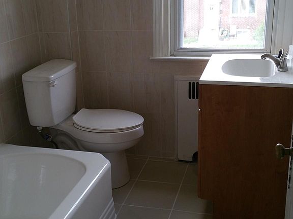 5th image of 228 Wynnewood Ave
