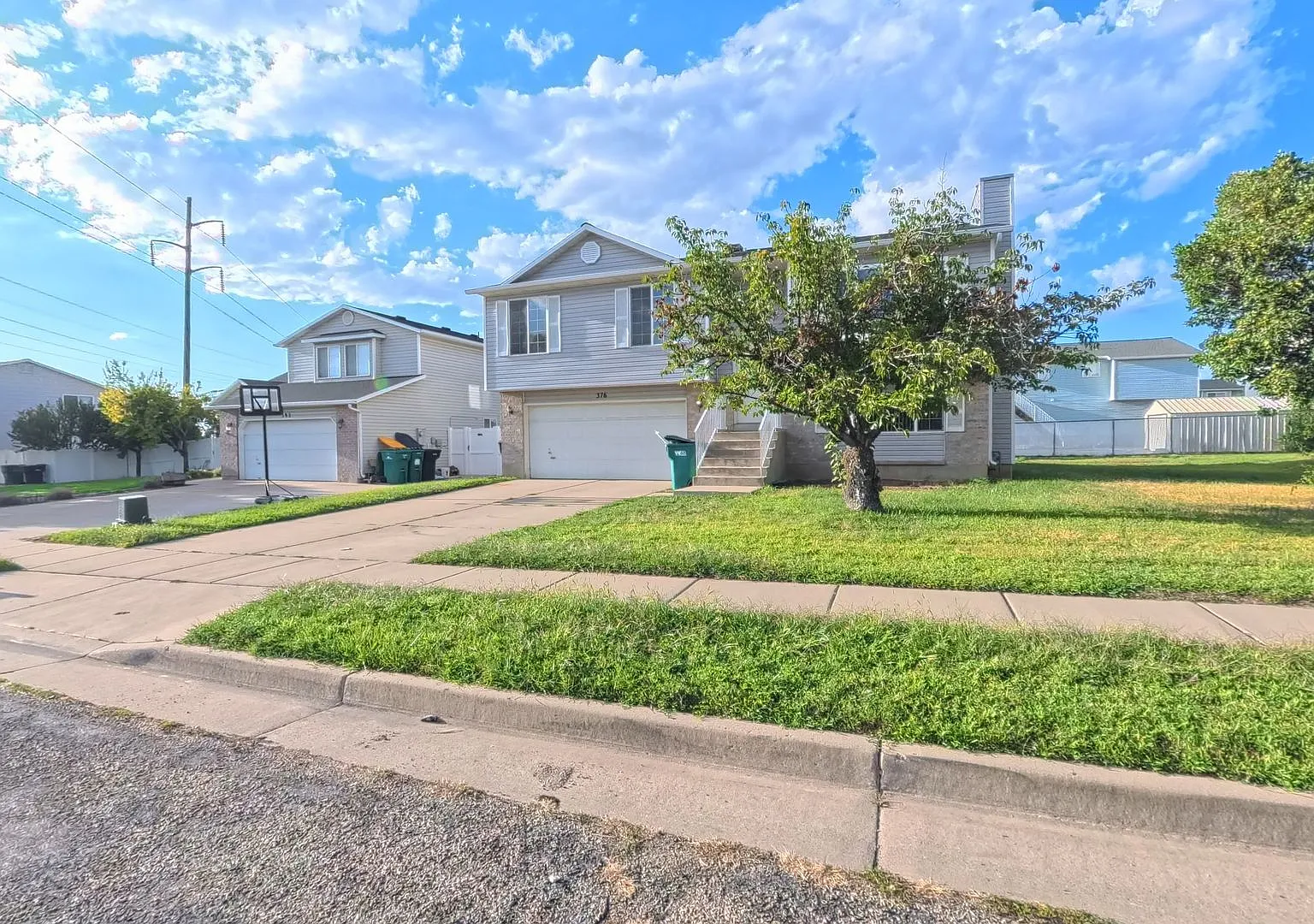 4 Bedroom House in Clearfield — Photo 1