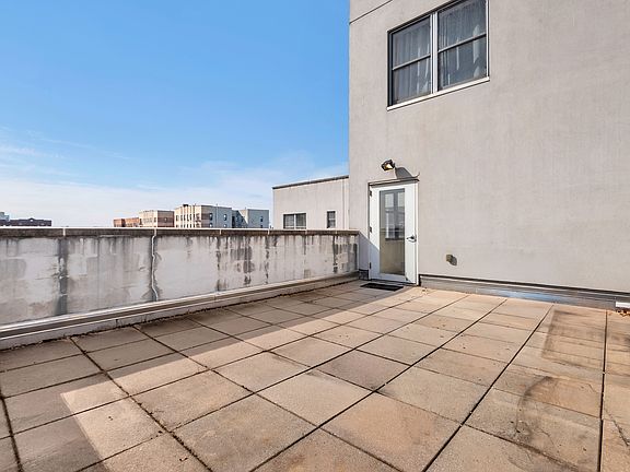 3rd image of 4102 Queens Blvd APT 5E