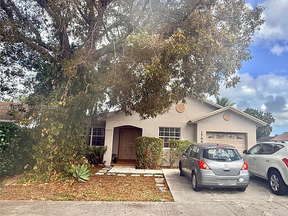 2nd image of 17991 SW 136th Ave