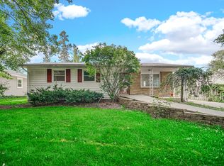 223 S Randall Rd, Aurora, IL 60506