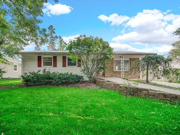 223 S Randall Rd, Aurora, IL 60506