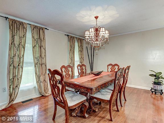 5th image of 5853 Anthony Dr