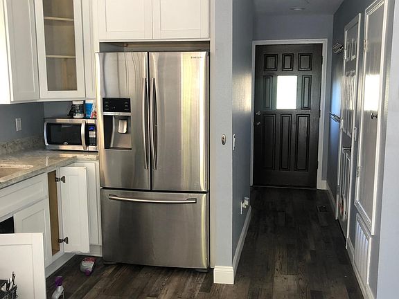 4th image of 106 Bluebonnet Ln Unit 14