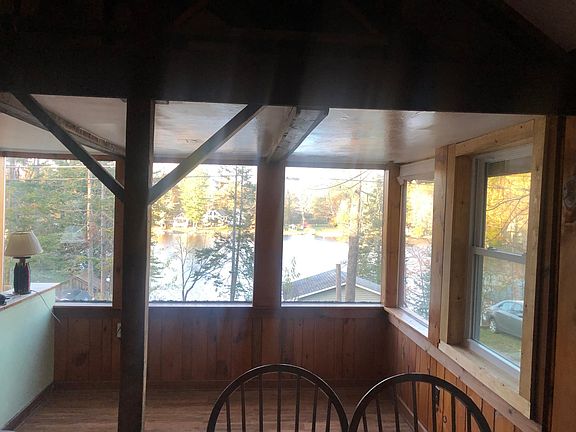 Dining area overlooking the Lake