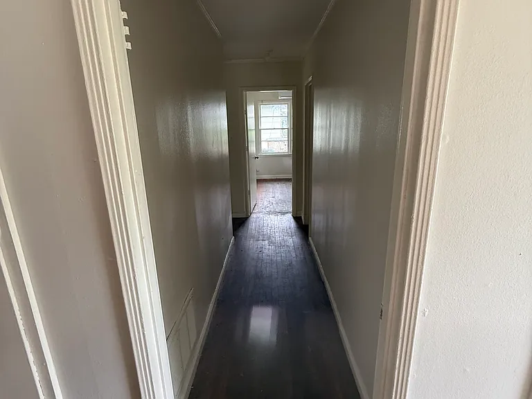 3063 Louise Dr N — Photo 4