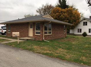 325 Lexington St, Lancaster, KY 40444