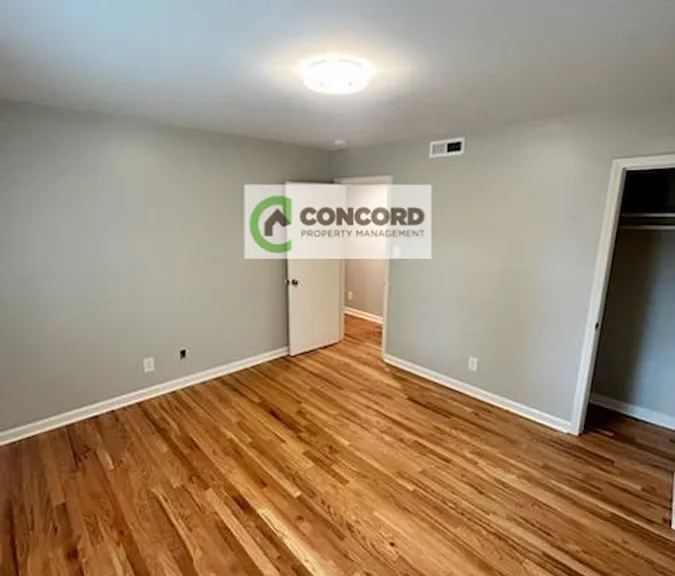 421 E Hendrix St #C — Photo 10