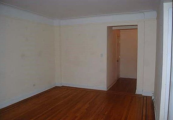 4th image of 72-34 Austin St #4B