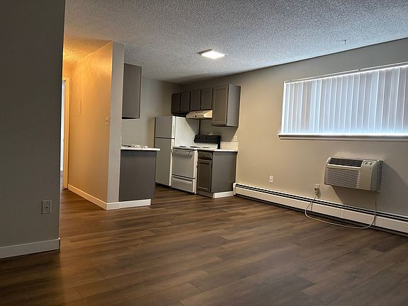 3rd image of 751 W Prentice Ave #203B