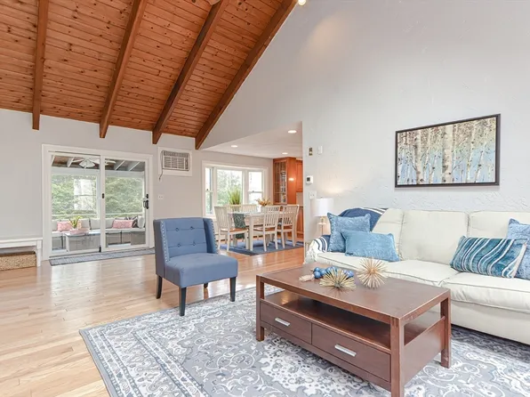 19 Grist Mill Rd, Acton, MA 01720