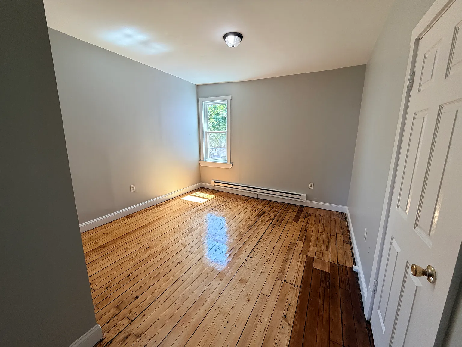 2 bed, 720 sqft, $1,400 — Photo 3
