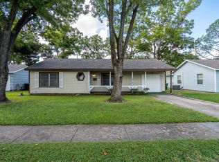 8401 Highcrest Dr, Houston, TX 77055