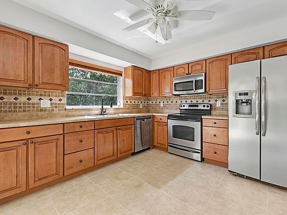 2nd image of 10445A Quailwood Ln