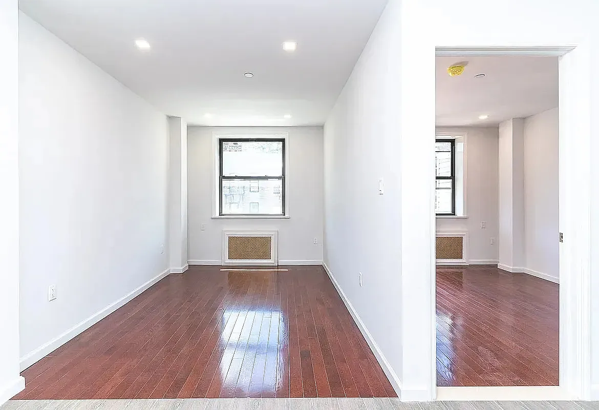 323 49th Street — Photo 1