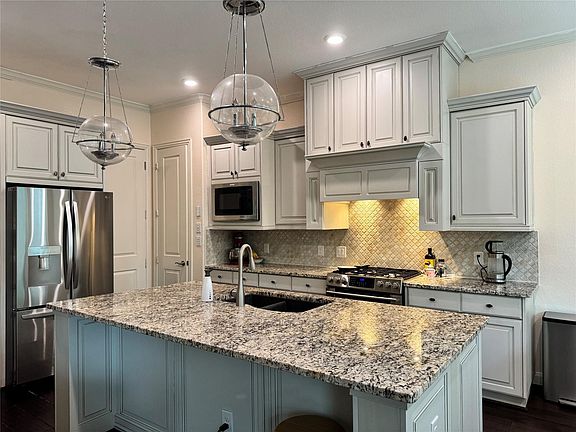 5th image of 35 Dylan Branch Dr