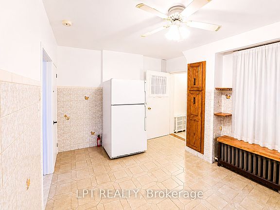 2nd image of 1314 Dupont St