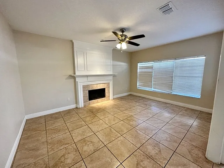 955 W Charing Cross Cir — Photo 12