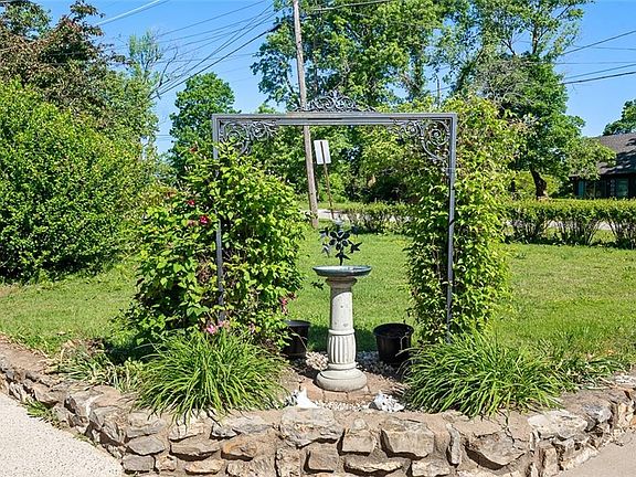 3rd image of 6629 Berry Rd