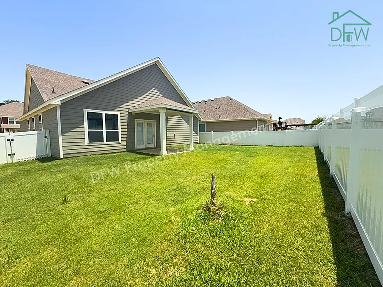 8978 Fair Oaks Dr — Photo 10
