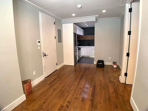 3rd image of 50 E 21st St APT 1A
