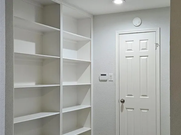 1311 Antoine Dr APT 330, Houston, TX 77055