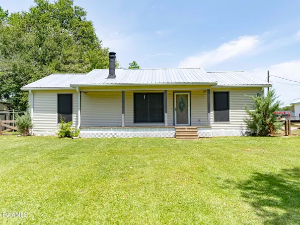 1003 Broussard St, Parks, LA 70582