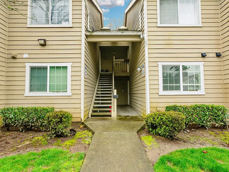 1839 S 286th Ln #S101 — Photo 3