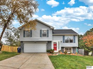 13529 Glendale Cir, Bellevue, NE 68123
