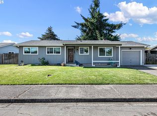 1221 Kenray Loop, Springfield, OR 97477