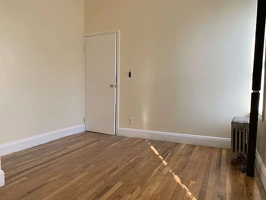 Rented by Yup Realty LLC | media 43