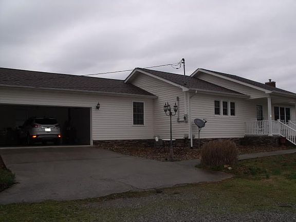 3rd image of 101 Ponderosa Dr