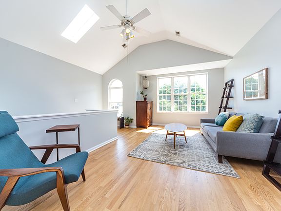 2nd image of 1228 N Campbell Ave APT 3