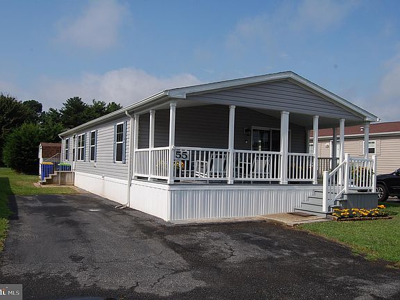 3rd image of 55 Lantern Ln #54310