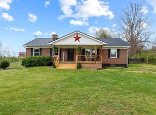 137 Virginia Ave, Max Meadows, VA 24360