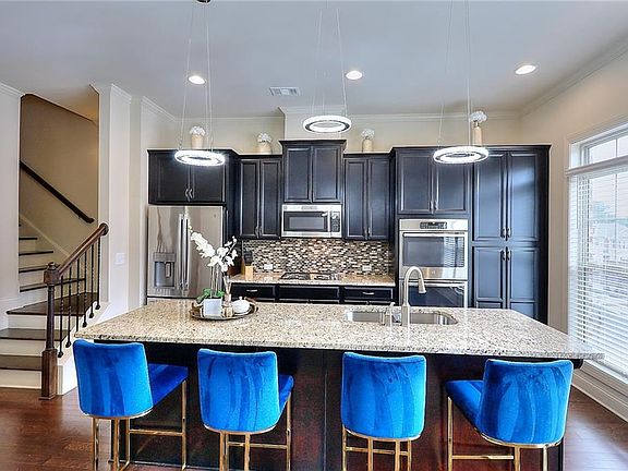 2nd image of 1306 Harris Way