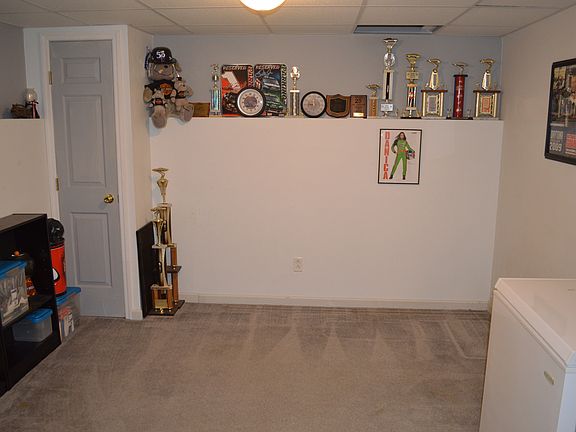 5th image of 712 Windy Hill Ln