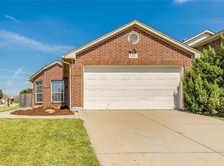 6325 Claire Dr, Fort Worth, TX 76131