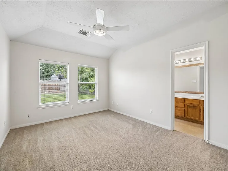 8022 Indian Desert Dr — Photo 10