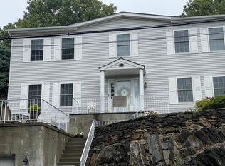 15 Quentin Charlton Ter, Yonkers, NY 10705