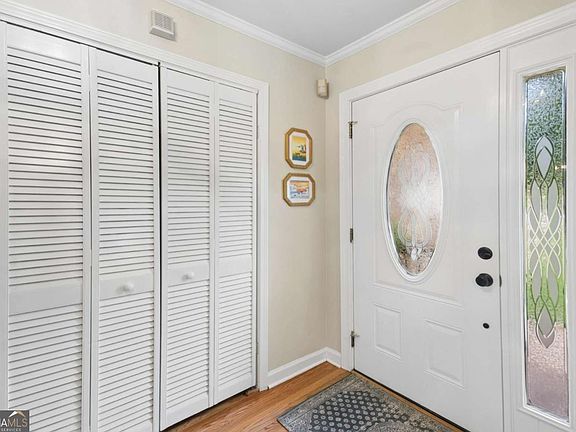 4th image of 2975 Pine Orchard Dr